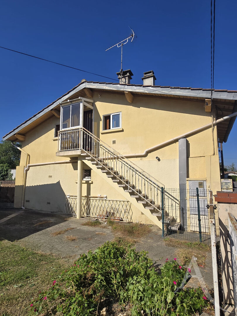 Photo Maison de 91 m² avec jardin- divisée en 2 appartement loués image 1/6