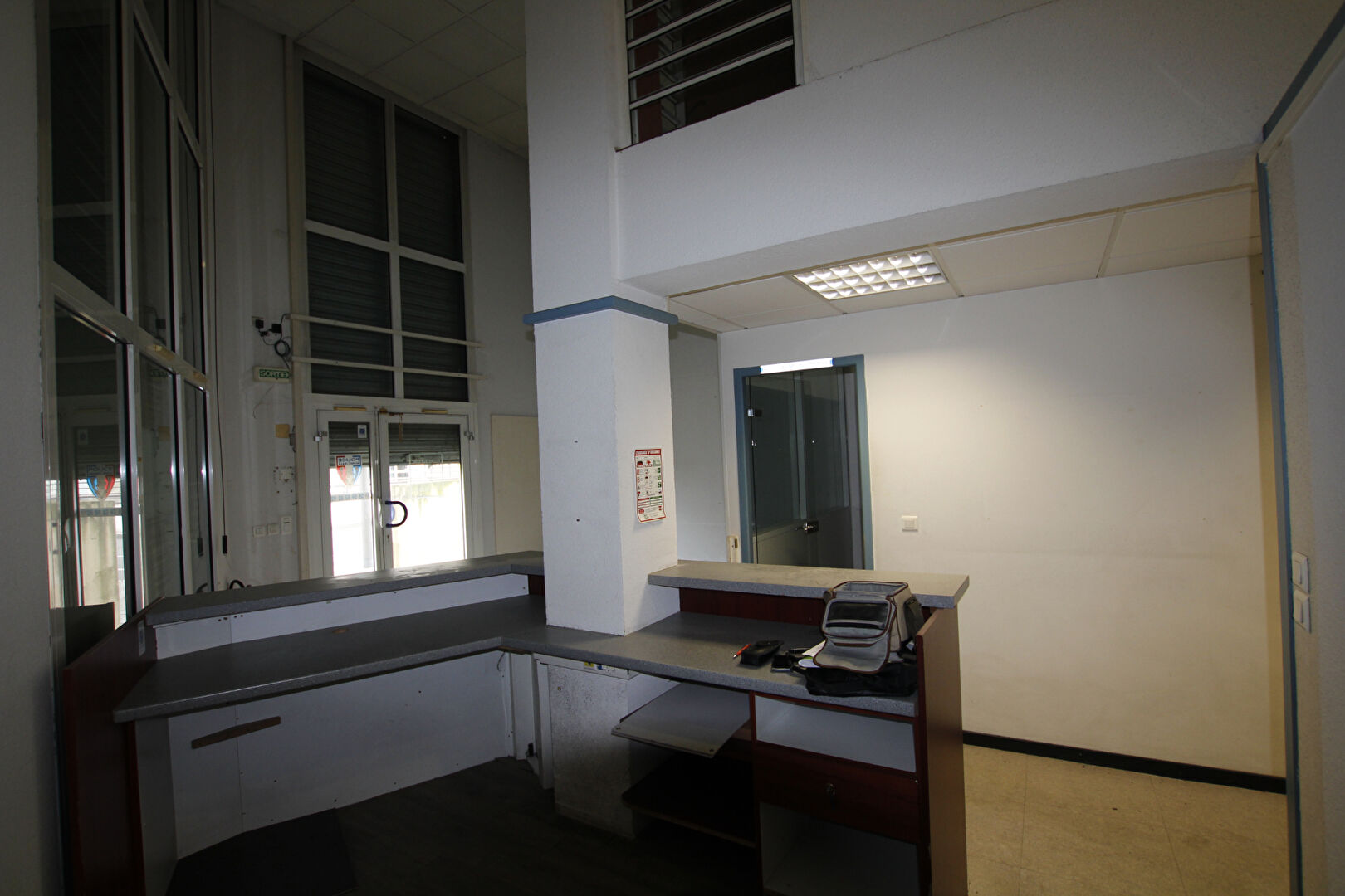 Photo PAU hyper centre BUREAUX ET PARKING image 1/6