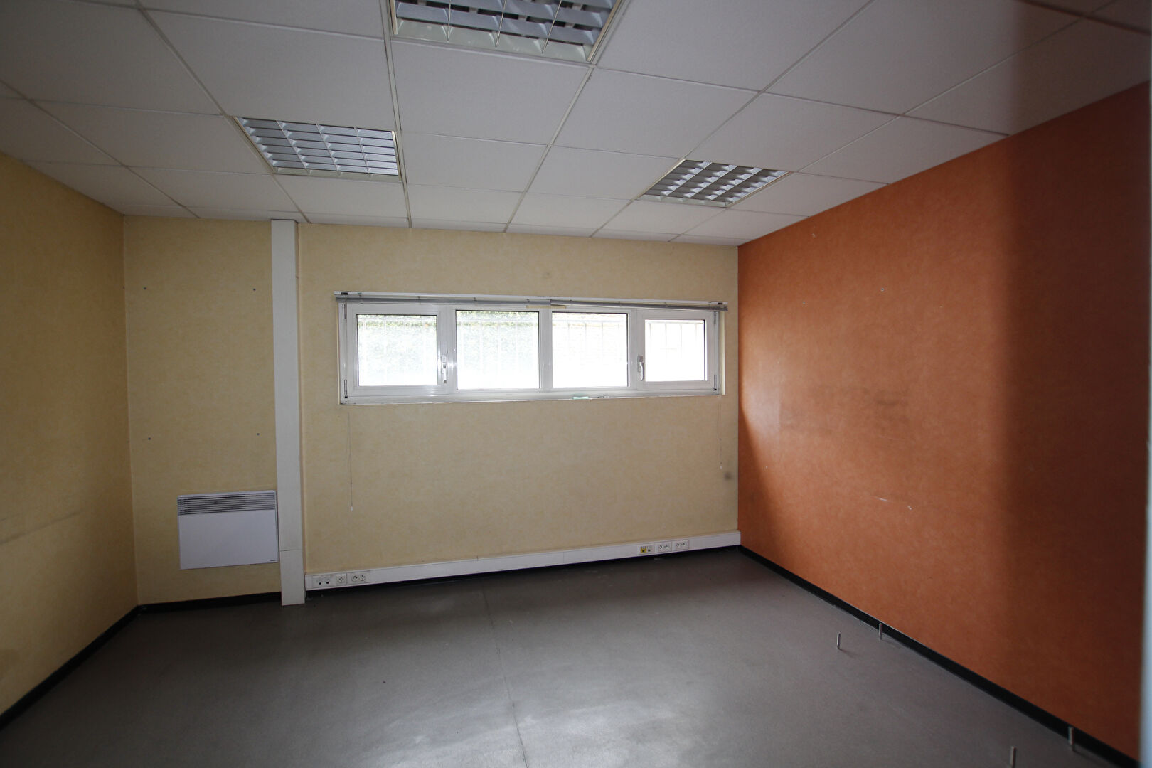 Photo PAU hyper centre BUREAUX ET PARKING image 3/6
