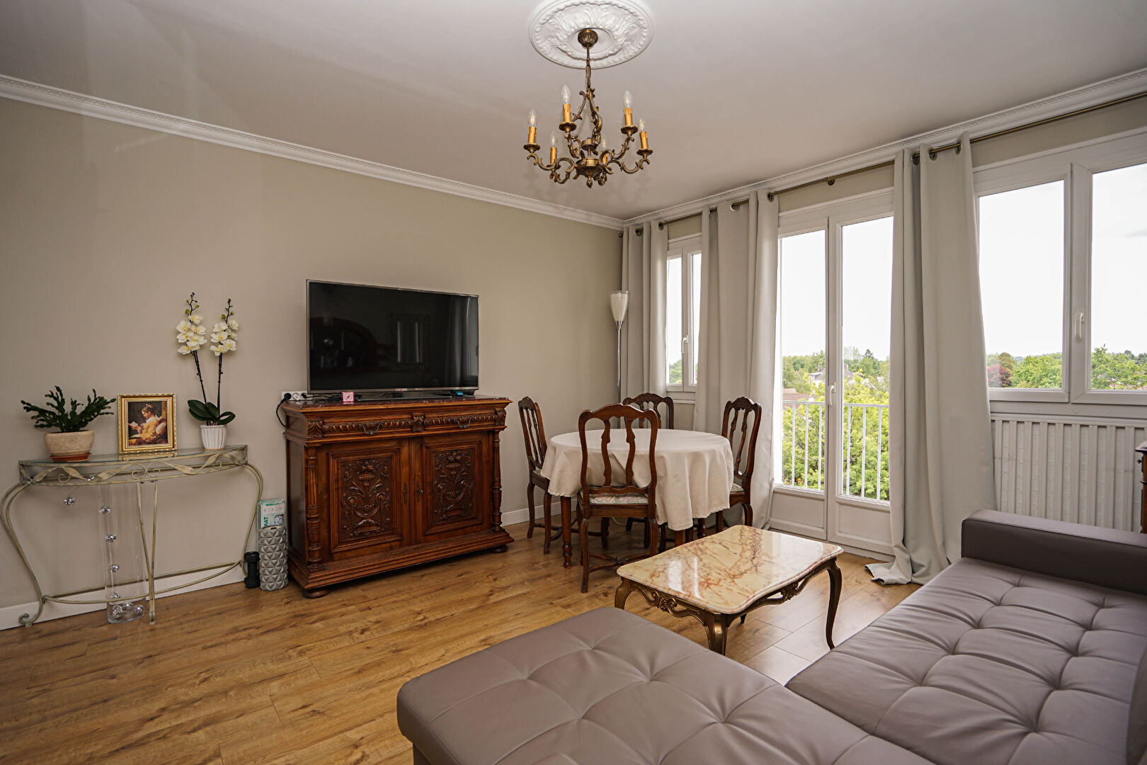 Pau Allées de Morlàas - Appartement T4 rénové 60 m² - dernier étage - balcon plein sud - 3 chambres
