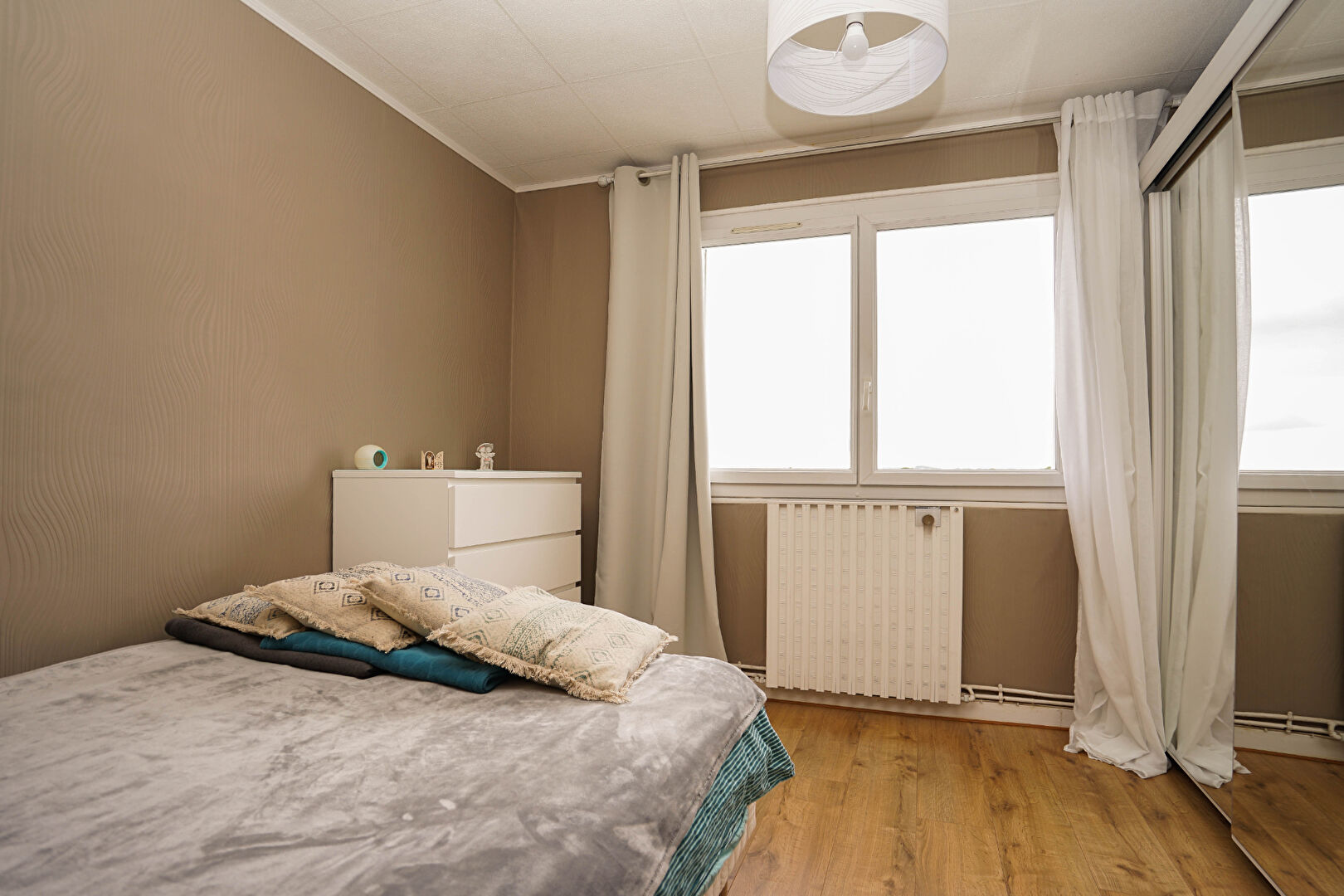 Photo Pau Allées de Morlàas - Appartement T4 rénové 60 m² - dernier étage - balcon plein sud - 3 chambres image 3/6