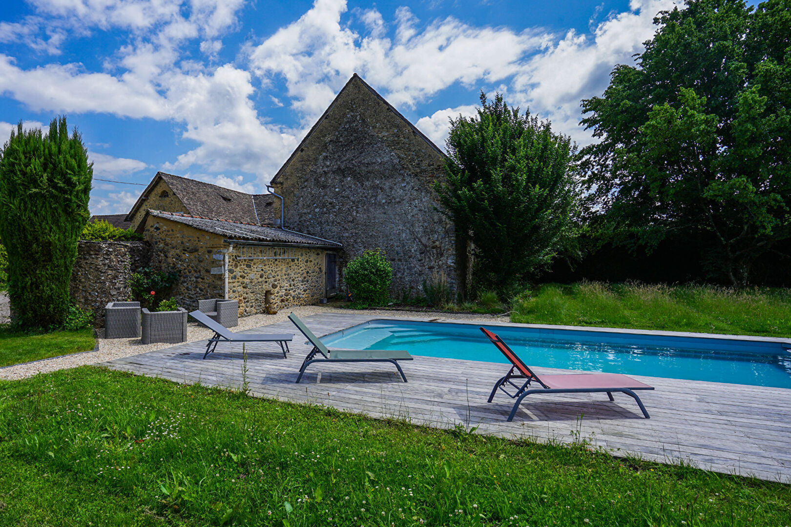 Demeure XVIIIe avec piscine & dépendances ? 30 min de Pau
