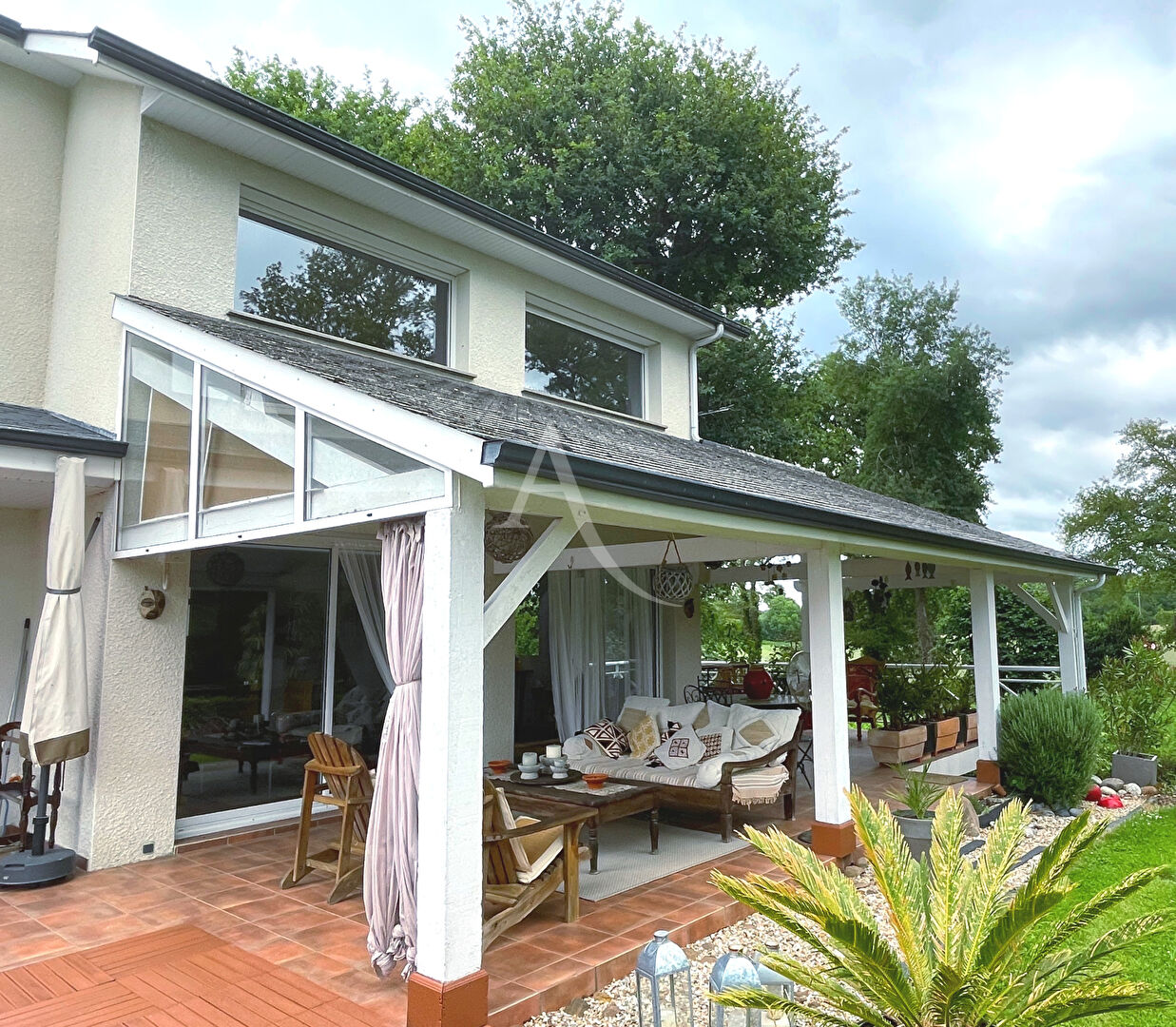Photo Grande maison familiale avec double salon, jacuzzi et dépendances, dans un cadre exceptionnel proche Morlàas image 1/6