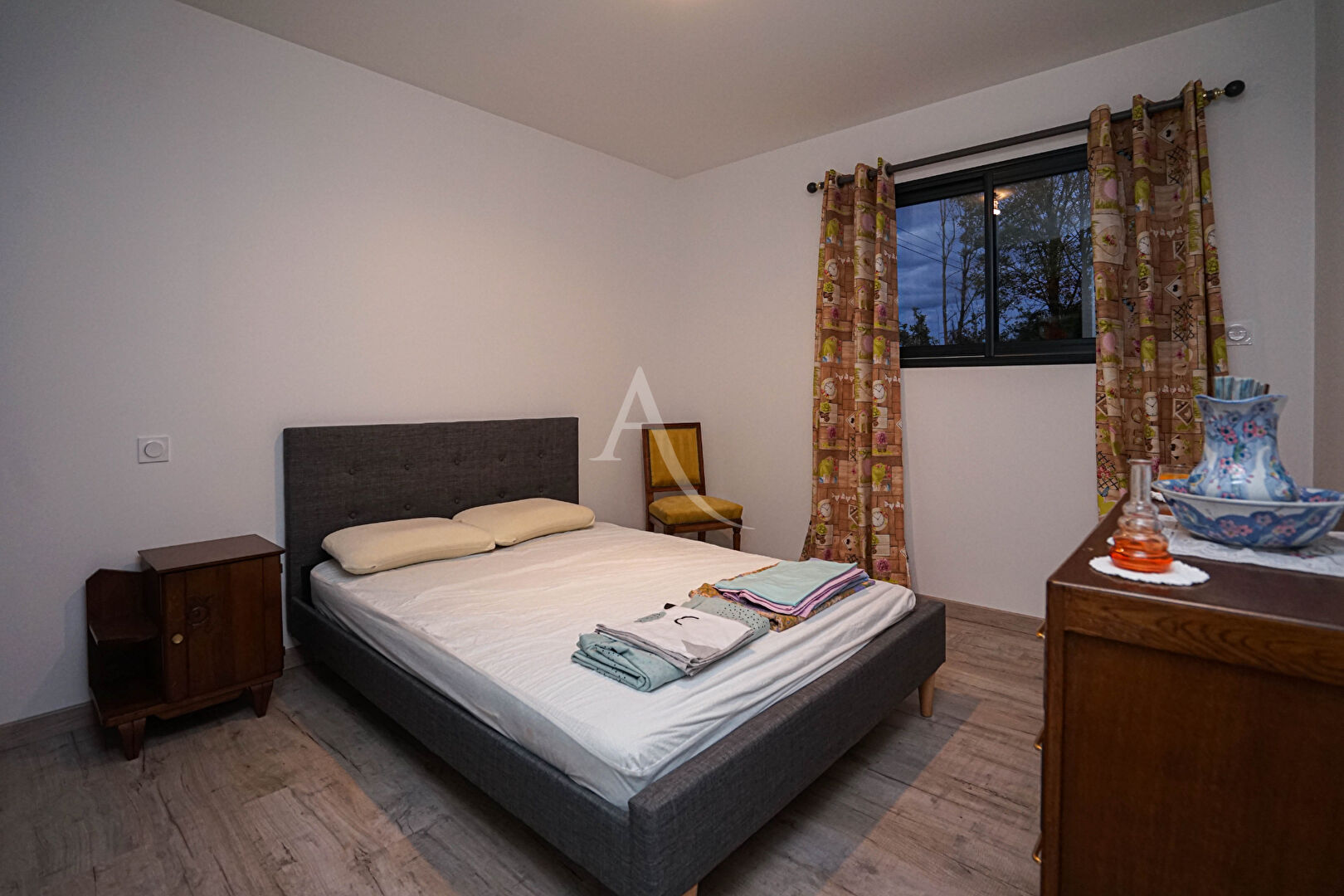 Photo Contemporaine plain-pied 2019, 3 chambres, vue Pyrénées, calme et confort à Andoins 104 m2 image 5/6