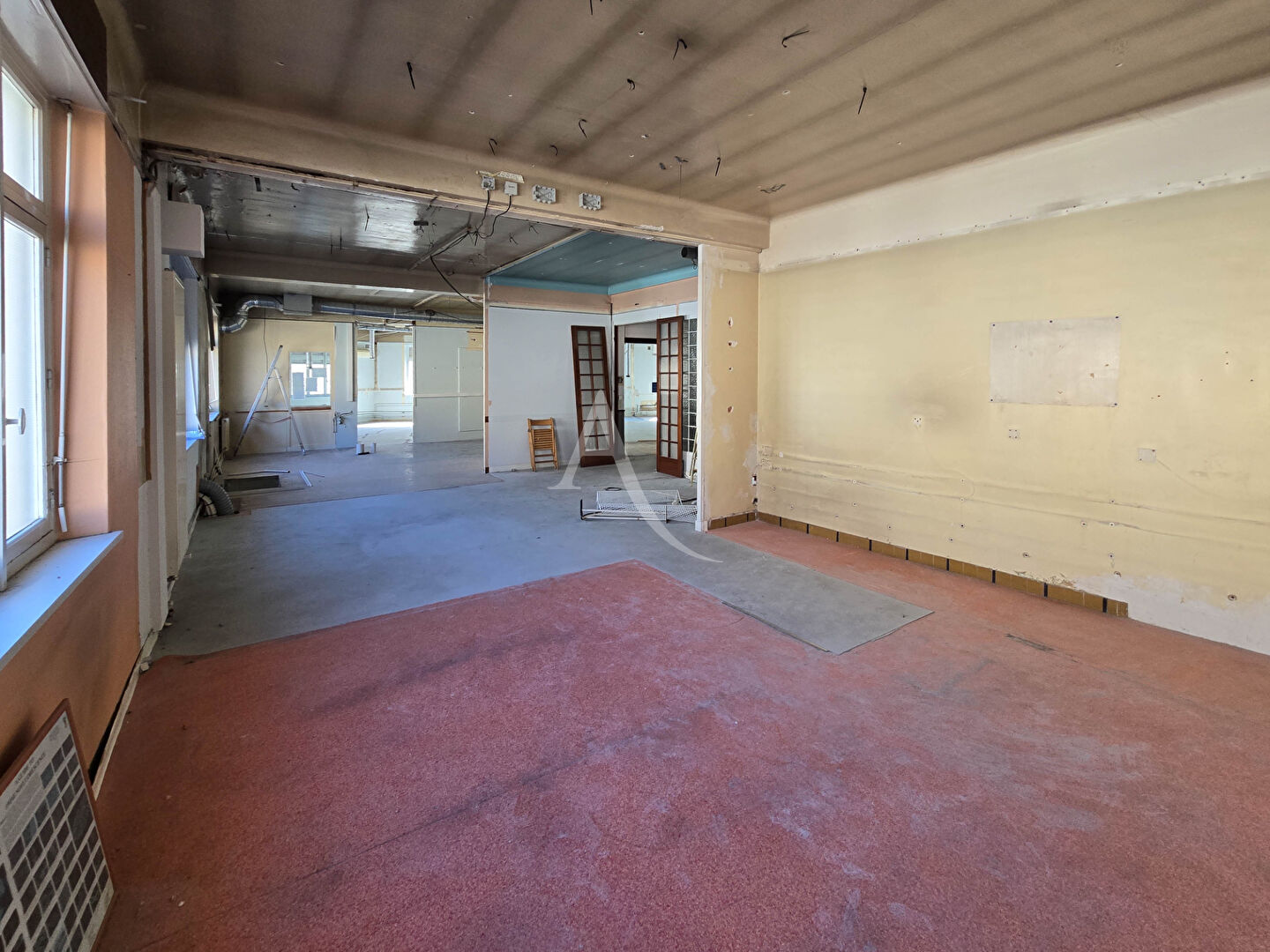 Photo Local commercial / bureaux 224,40 m² Centre-ville de Pau Palais des Pyrénées 6 pièces image 5/6