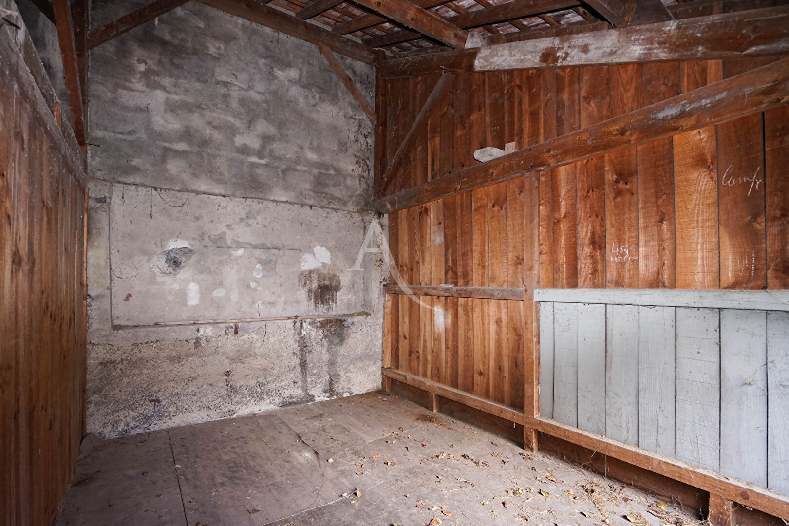 Photo Pau 3 grands Box pour stockage et garage moto proche Halles image 4/5