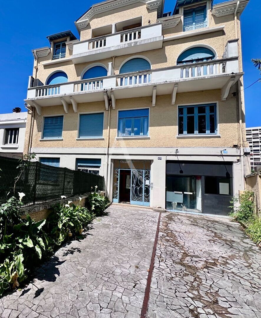 Spécial investisseur loft  centre ville Pau 9 pièces