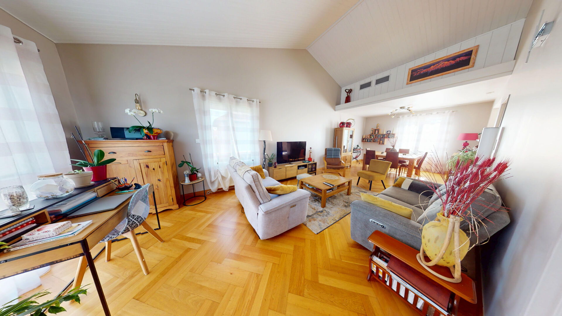 Photo BUXEROLLES  - PROCHE COMMODITES - MAISON 4 CHAMBRES 124m² - LUMINEUSE image 2/6