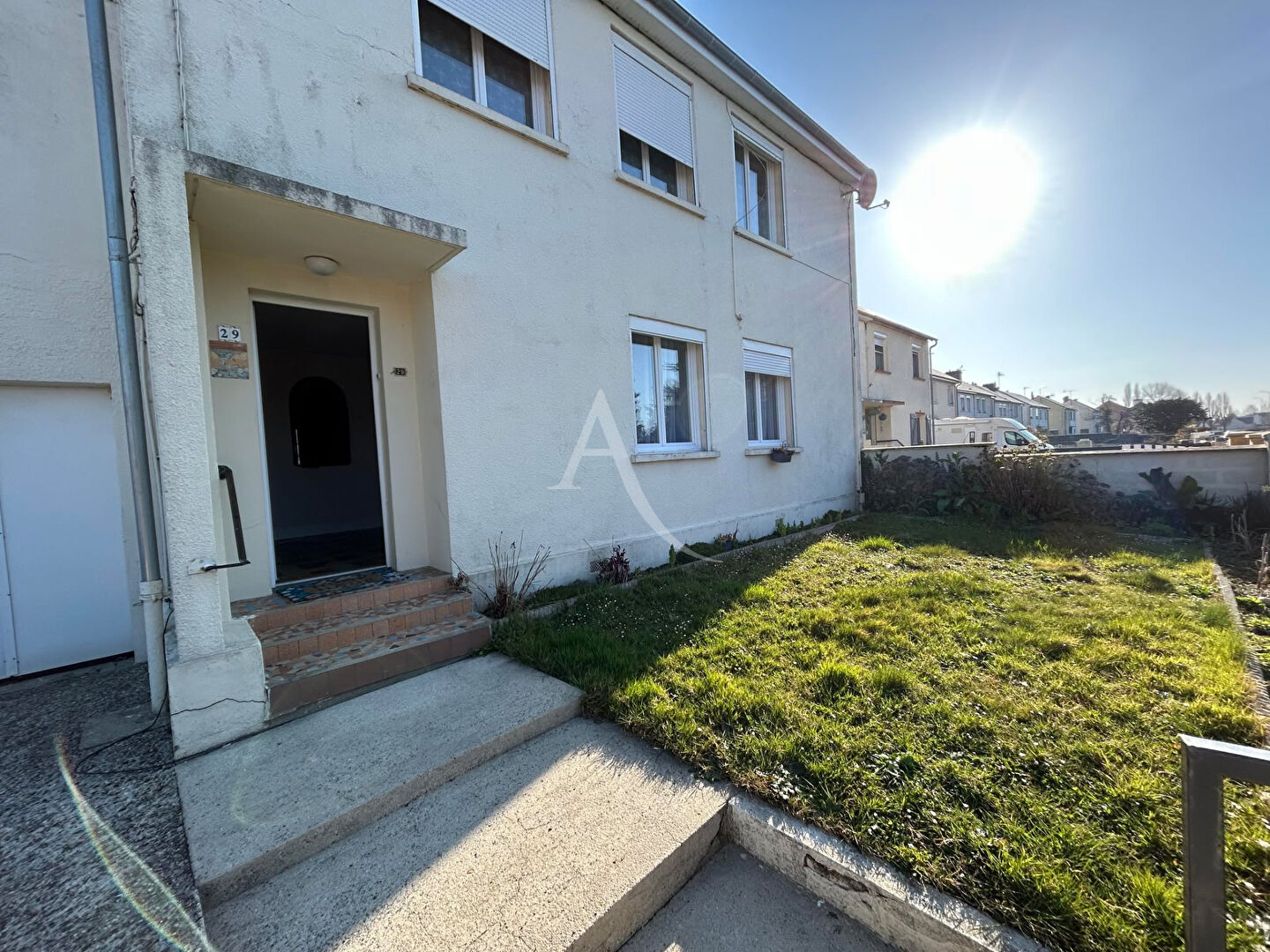 Agence immobilière de L'ADRESSE Rue