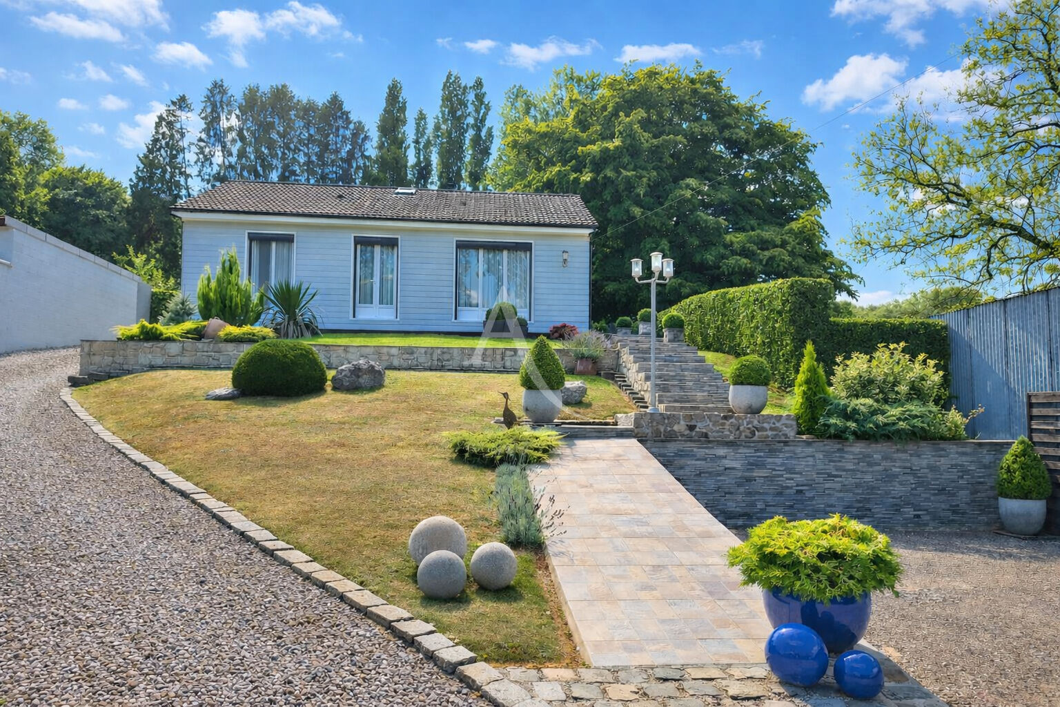 Agence immobilière de L'ADRESSE Rue