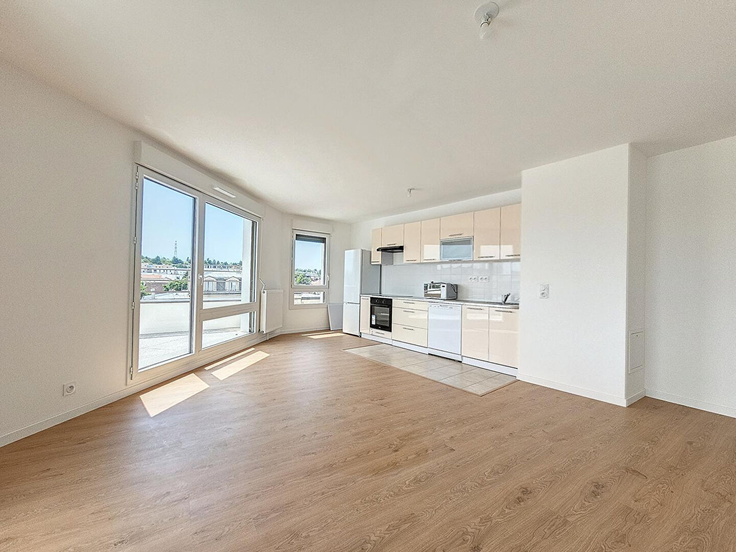 VILLEMOMBLE, 4 pièces, 80m2