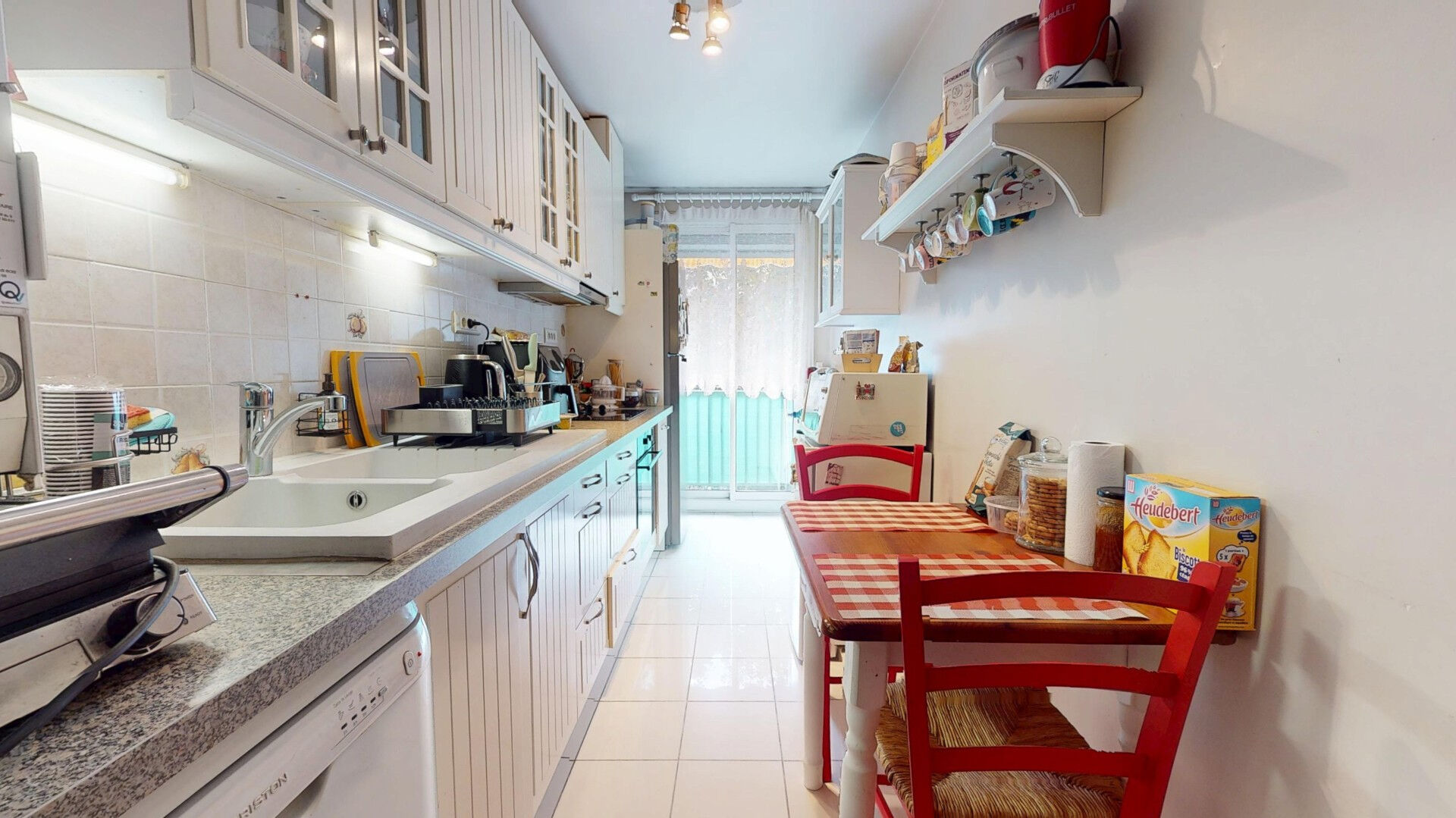 Photo VILLEMOMBLE , HYPER CENTRE , FAMILIAL, LUMINEUX & TOUT À PIED image 6/6