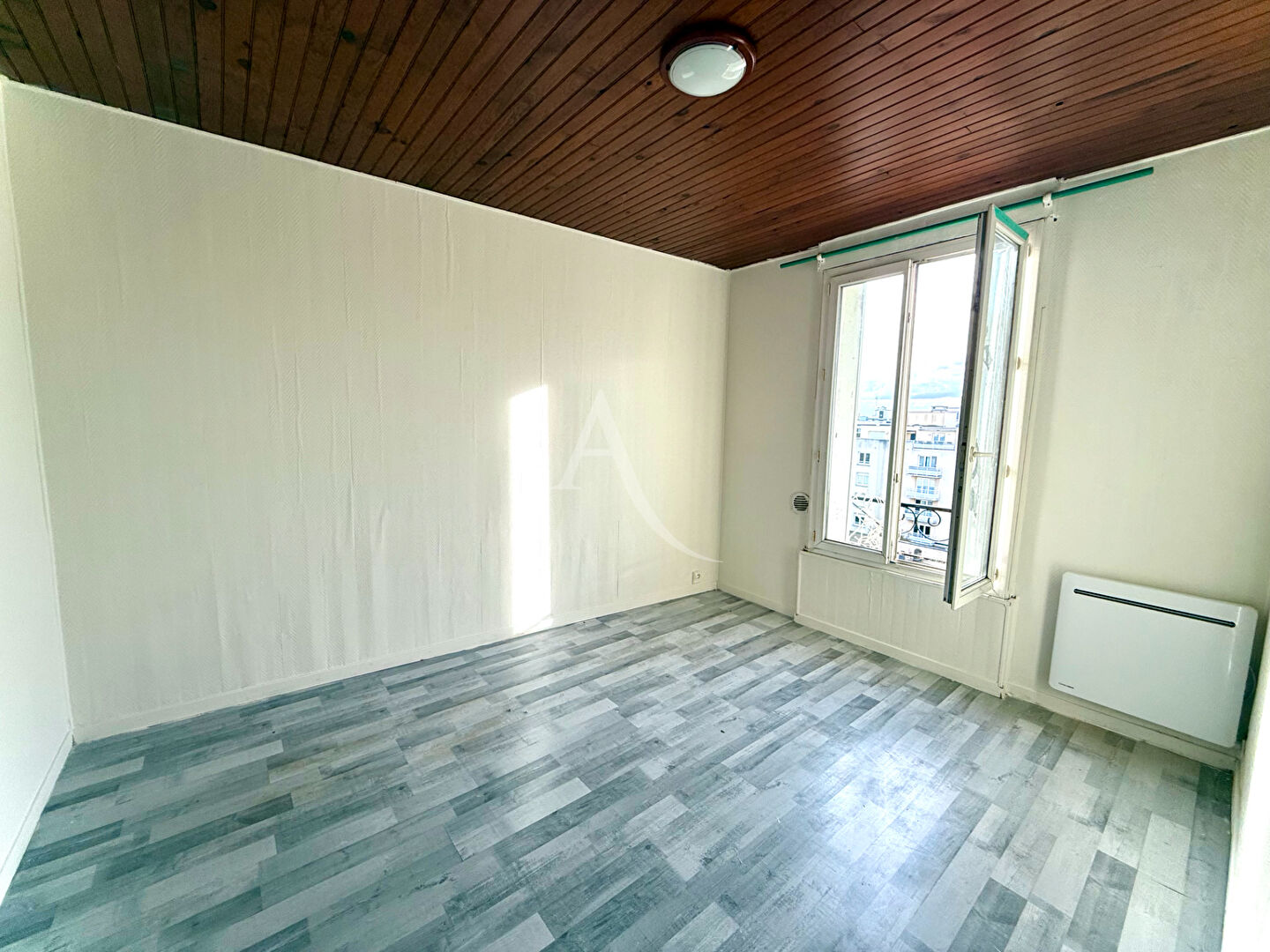 BONDY CENTRE , un studio de18m2