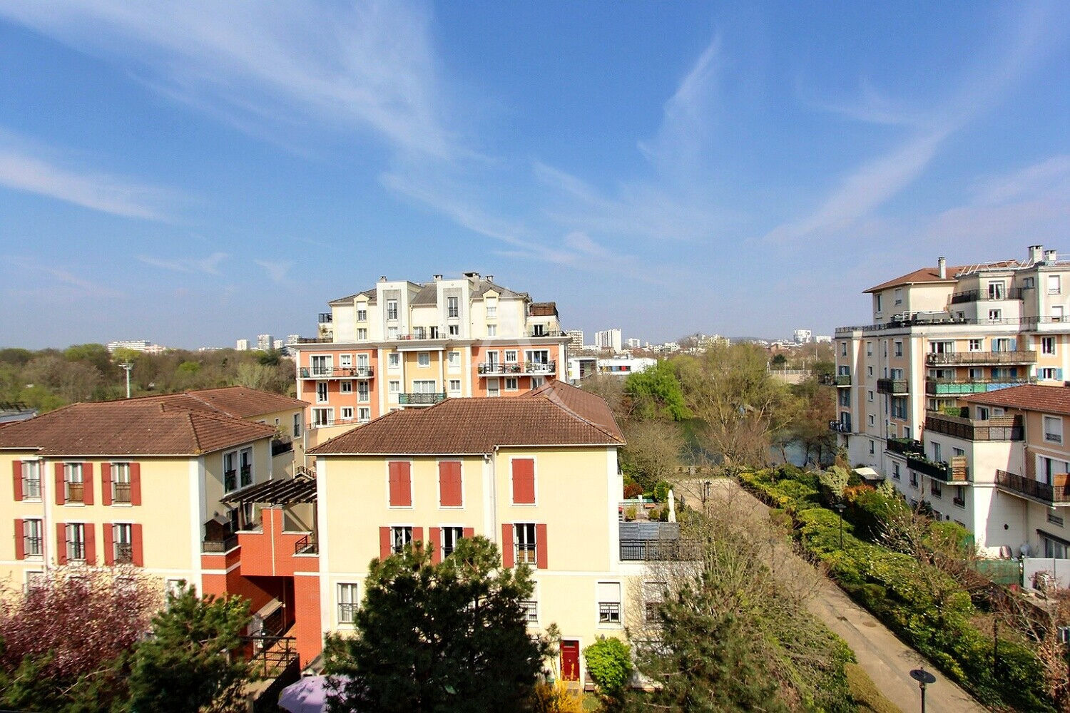 Appartement Villeneuve La Garenne 4 pièces 78.79 m2