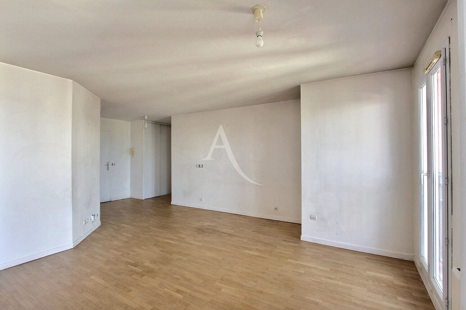 Photo Appartement Villeneuve La Garenne 4 pièces 78.79 m2 image 6/6