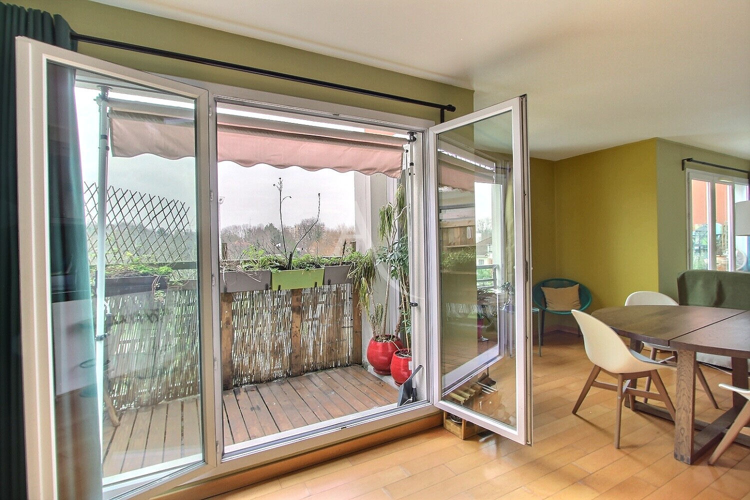 Photo Villeneuve La Garenne - Duplex 4 pièces de 109.28 m2 avec balcons + box image 6/6