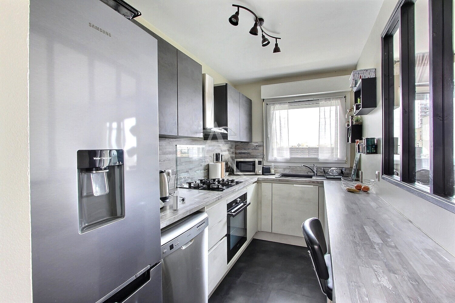 CENTRE VILLE AVEC TOUTES COMMODITES - Joli 3 pièces de 61,54m2