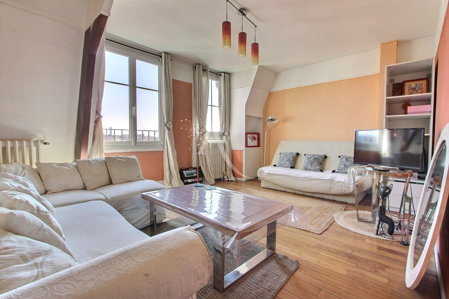 Photo GRAND ET CHARMANT 2 PIECES A 4 MN DU METRO GABRIEL PERI AVEC VUE TOUR EIFFEL image 1/6