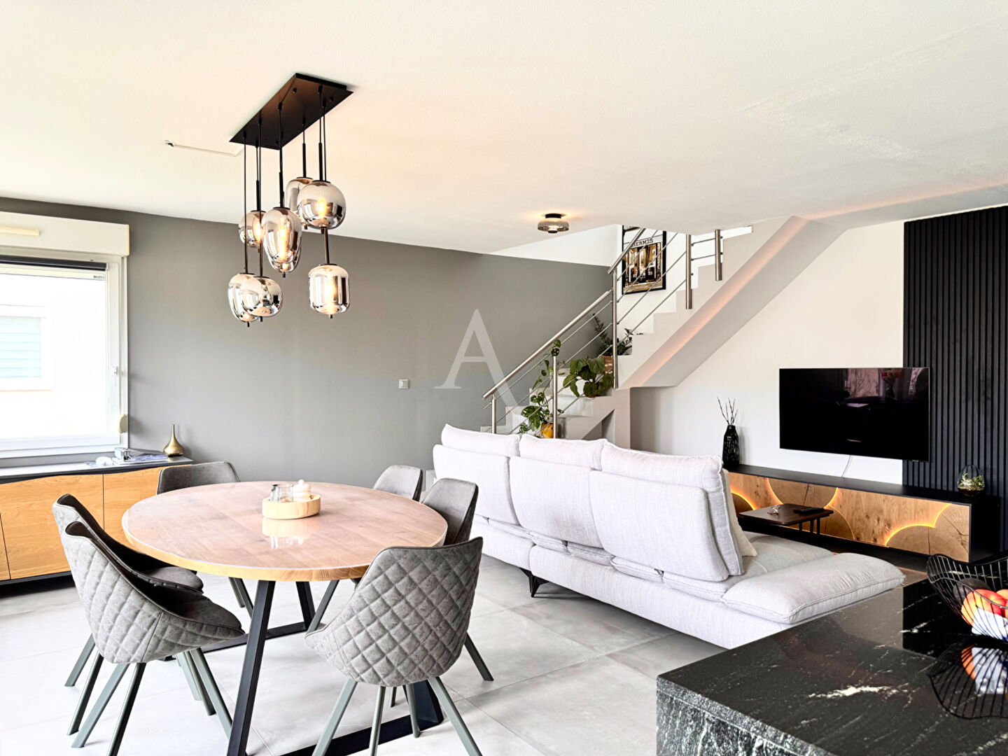 Photo Magnifique Duplex T3 de 85,15 m² avec son garage + son parking + sa cave image 2/6