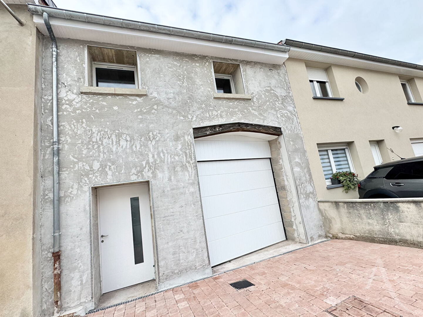 Superbe grange rénovée à Kerling-lès-Sierck, un bien rare à fort potentiel