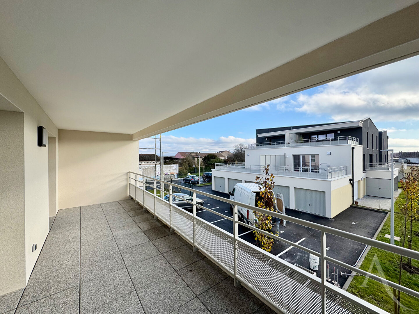 Photo A louer : T2 NEUF avec sa terrasse de 15m², 2 parkings privés + cave image 3/6