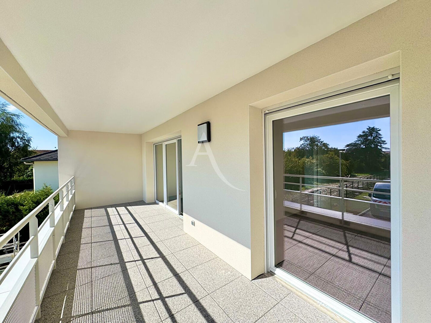 Photo A louer : T2 NEUF avec sa terrasse de 15m², 2 parkings privés + cave image 4/6