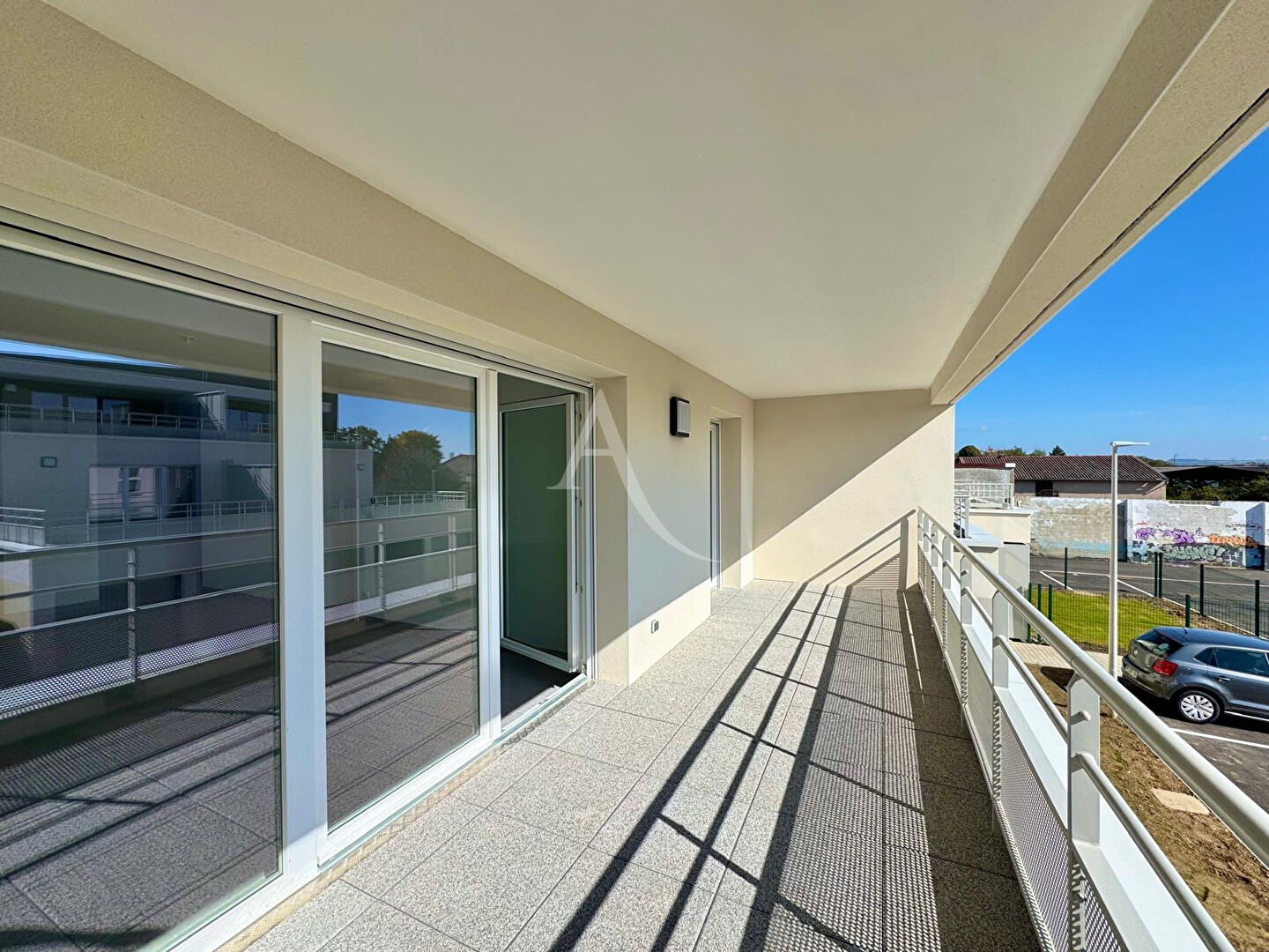 Photo A louer : T2 NEUF avec sa terrasse de 15m², 2 parkings privés + cave image 5/6