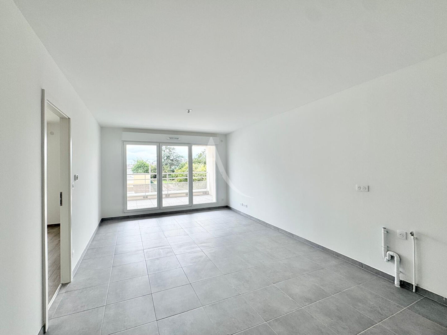 Photo A louer : T2 NEUF avec sa terrasse de 15m², 2 parkings privés + cave image 6/6