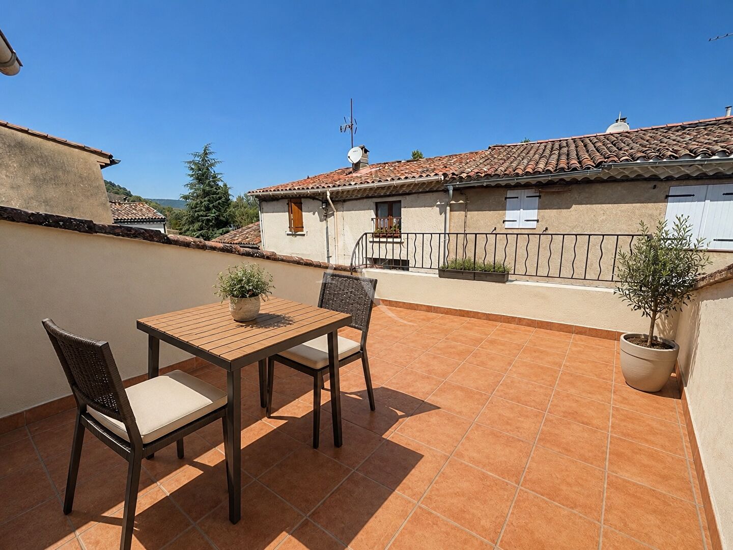Agence immobilière de l'Adresse Vinon-sur-Verdon