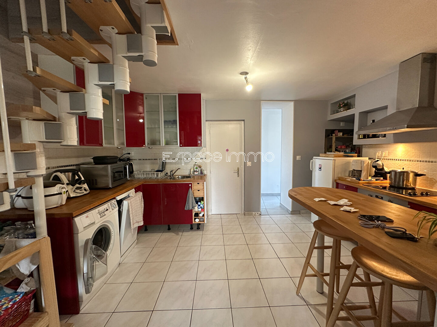 Photo Maison entièrement rénovée - Mitoyenne des deux côtés - 4 pièces - 95 m2 - MONTVILLE centre - avec jardin et garage image 3/6