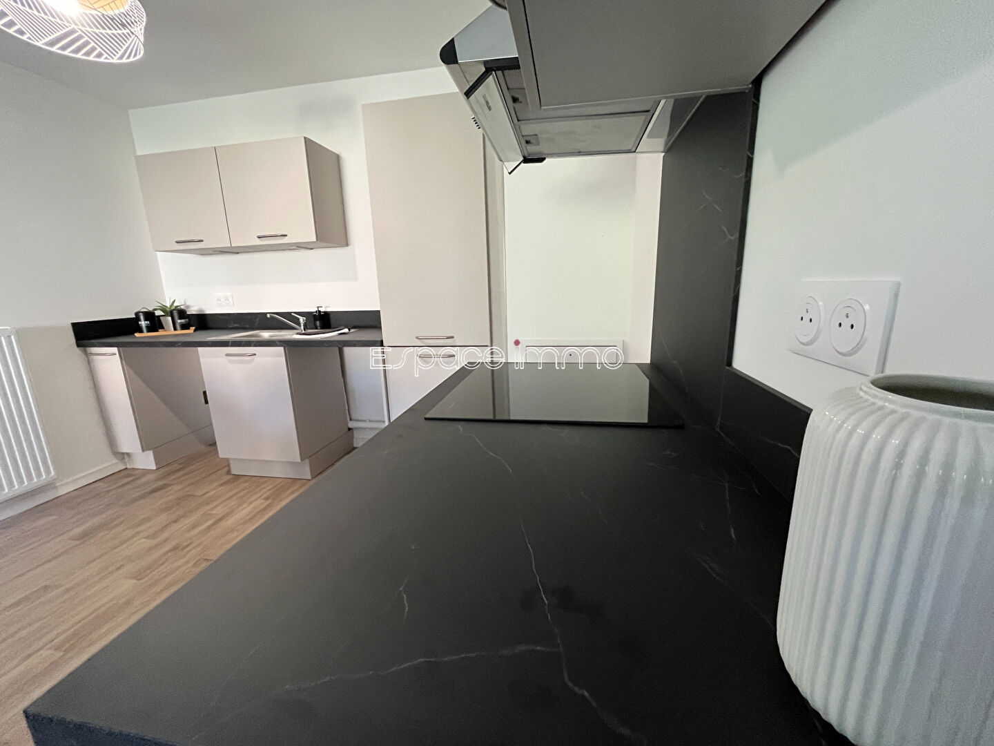 Photo APPARTEMENT T2 SECURISE AVEC TERRASSE ET PARKING - NOTRE DAME DE BONDEVILLE - 53.7m² image 5/6