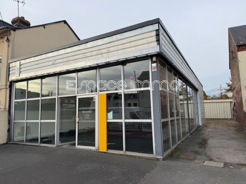 Photo DEUX LOCAUX COMMERCIAUX AVEC MAISON D'HABITATION - DEVILLE LES ROUEN - 786m² - PARKING - GARAGE image 3/6