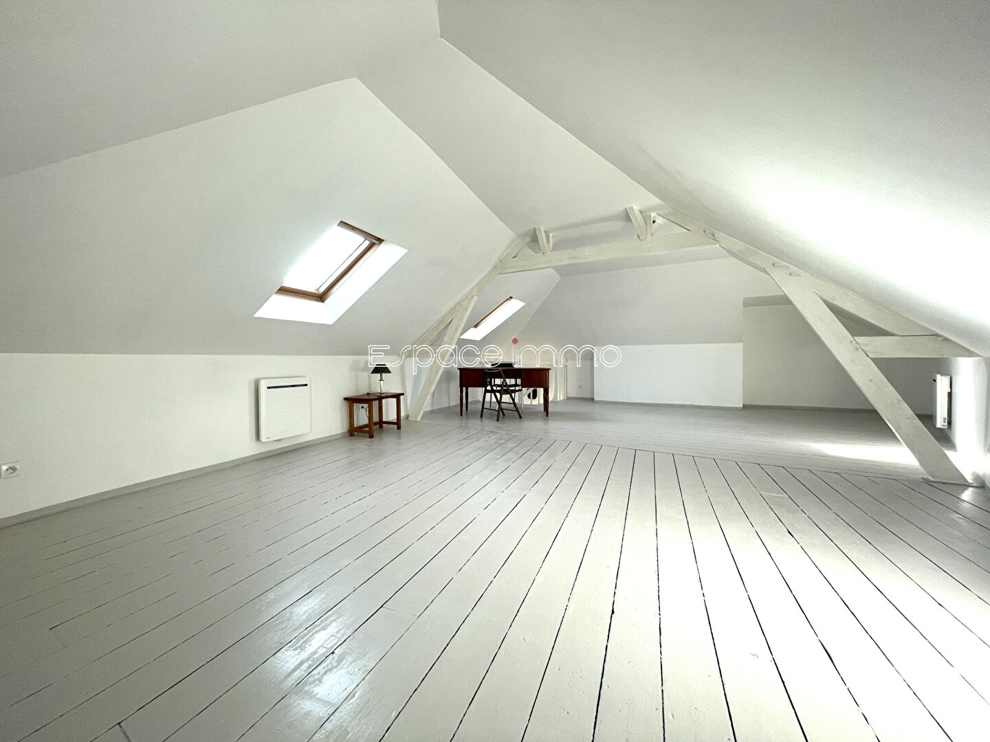 Photo Maison - Bureau - Immobilier d'entreprise - 3 chambres - Centre de LE HOULME - 5 pièces - 146.27 m2 image 1/6