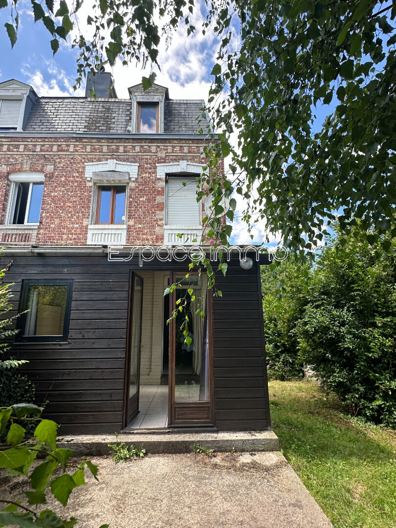 Maison 4 pièces - 65 m2 - Mitoyenne d'un côté - Jardin - Garage