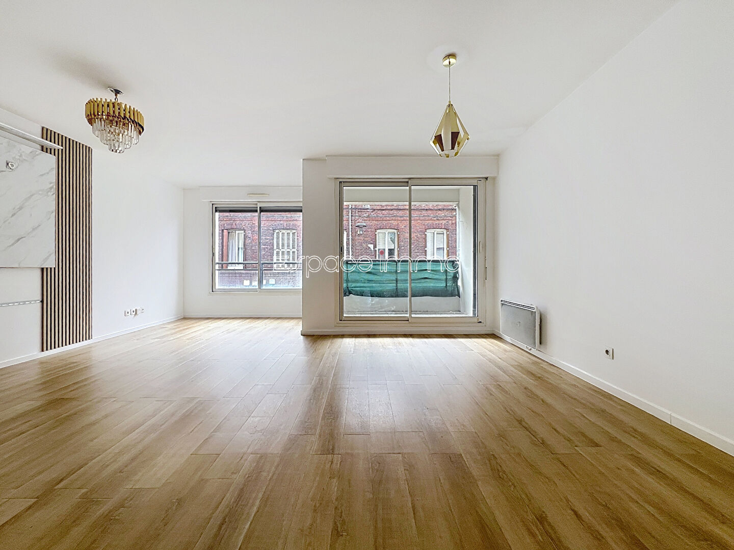 APPARTEMENT T4 - A ROUEN - SECTEUR JARDINS DES PLANTES ET ST CLEMENT - PLACE DE STATIONNEMENT-LOGGIA