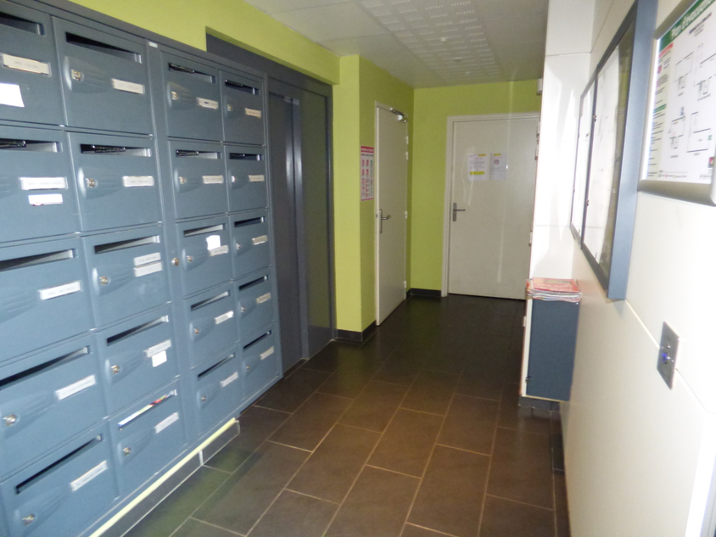 Photo Appartement avec balcon et parking - MAROMME - 1 pièce image 2/6