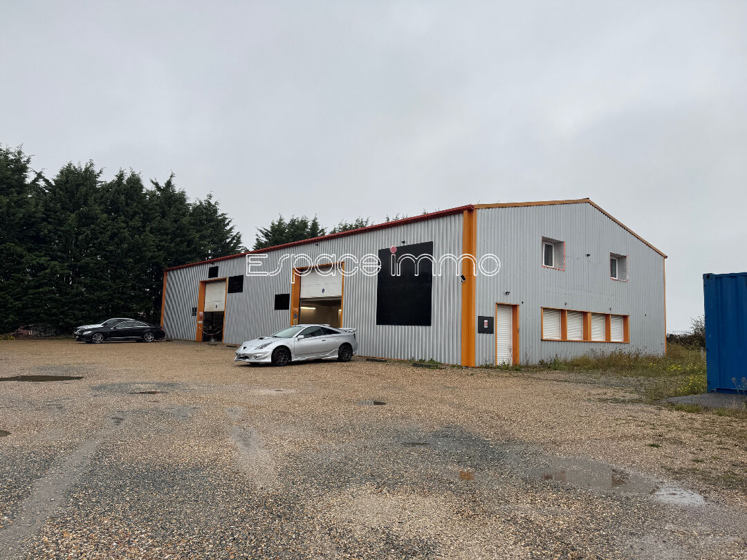 MURS COMMERCIAUX ENTIEREMENT RENOVES - BARENTIN - 635.89 m²