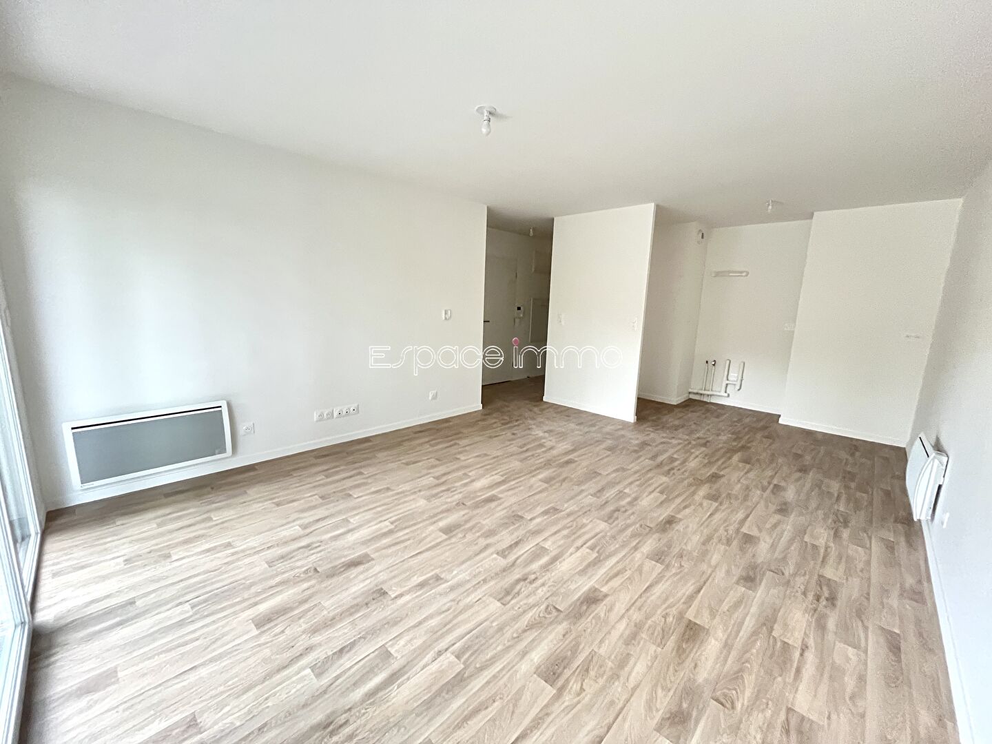 Appartement  2 pièce(s) - 44.70m² - 1 Place de Parking - Balcon - 1 Chambre