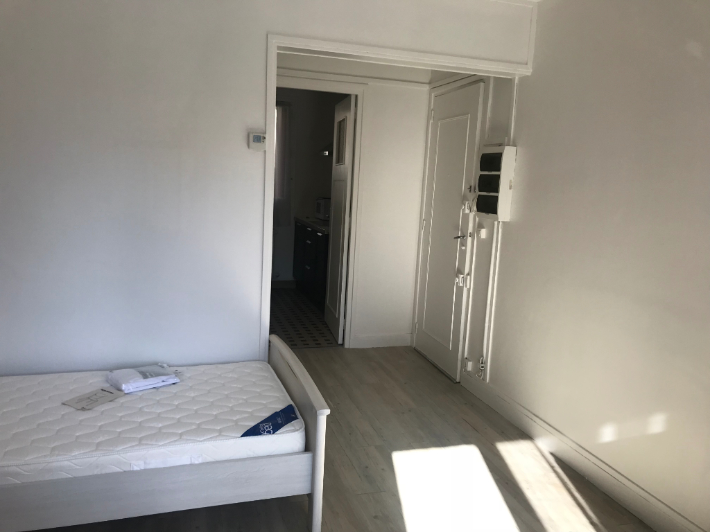 Photo F1BIS RUE GAL LECLERC ROUEN image 3/3