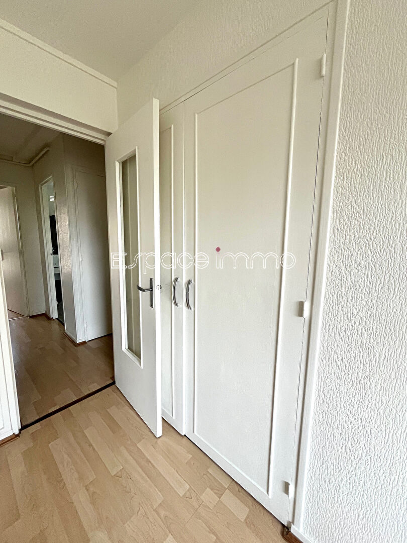 Photo Appartement Mont Saint Aignan 55.56 m2 - Meublé image 3/6