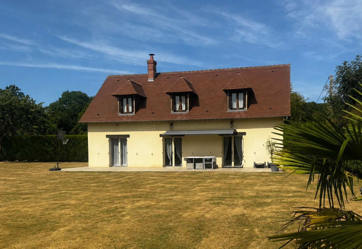 PAVILLON AVEC VIE DE PLAIN-PIED - 5 CHAMBRES - STUDIO INDEPENDANT