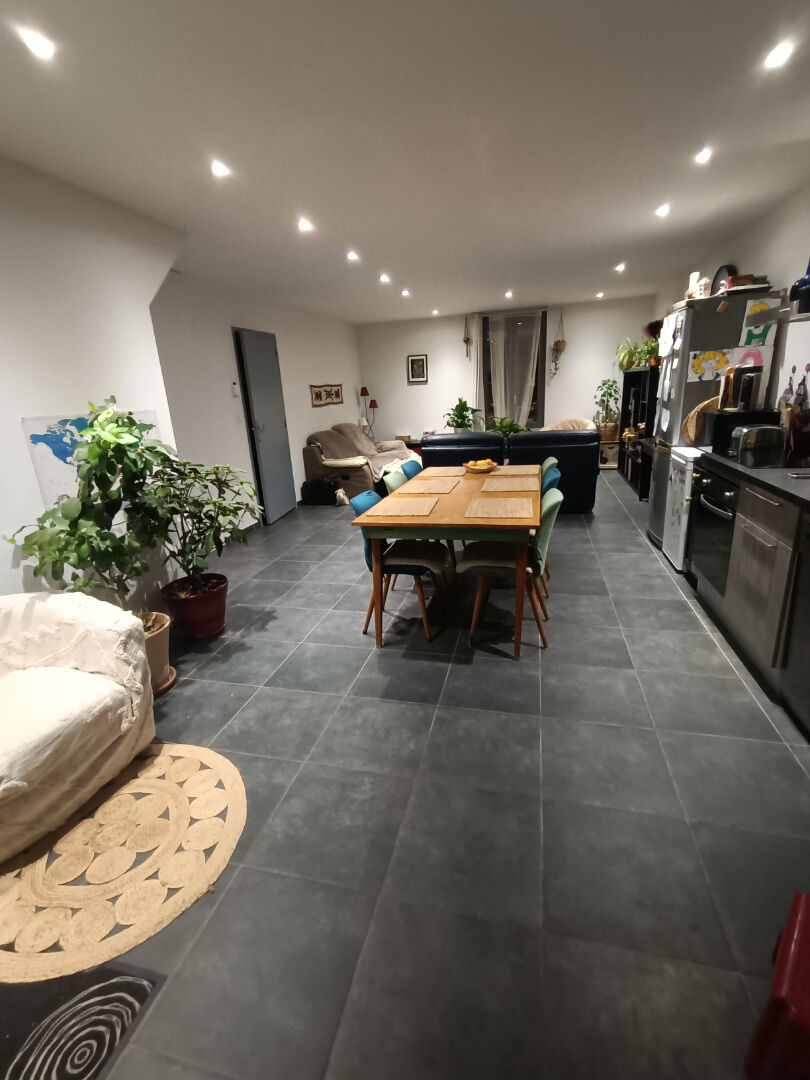 Appt T3 - 1er étage Roche la Molière avec jardin privatif