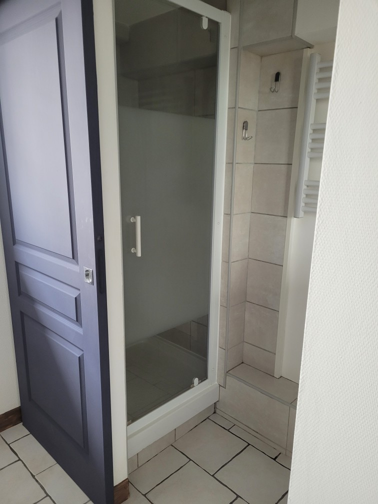 Photo A louer T2 centre Balbigny image 6/6