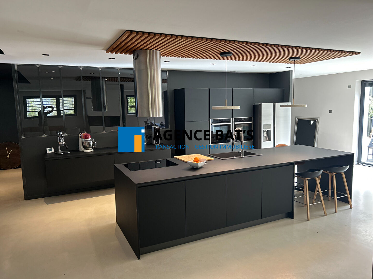 Appartement Fraisses 7 pièce(s) 247 m2