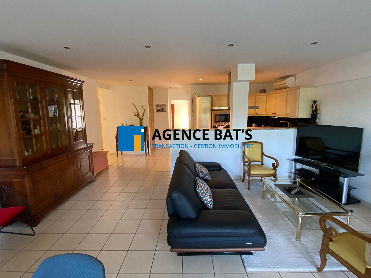 Photo Appartement  3 pièce(s) 85 m2 image 2/6