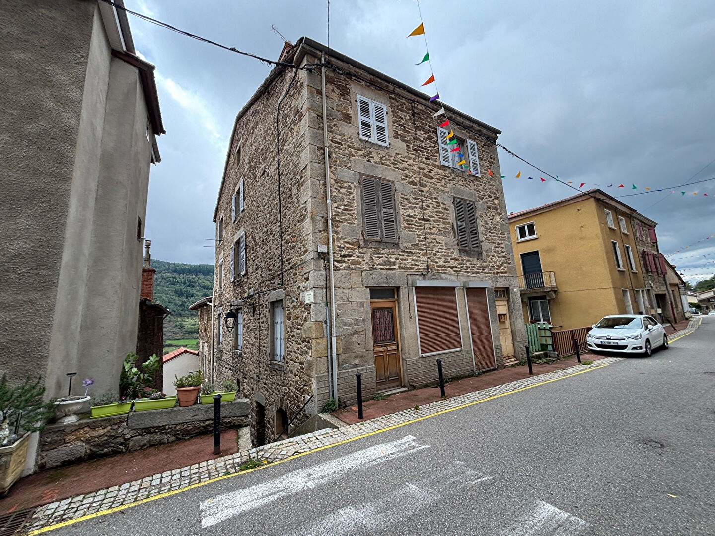 Photo Immeuble La Valla de Gier image 2/2