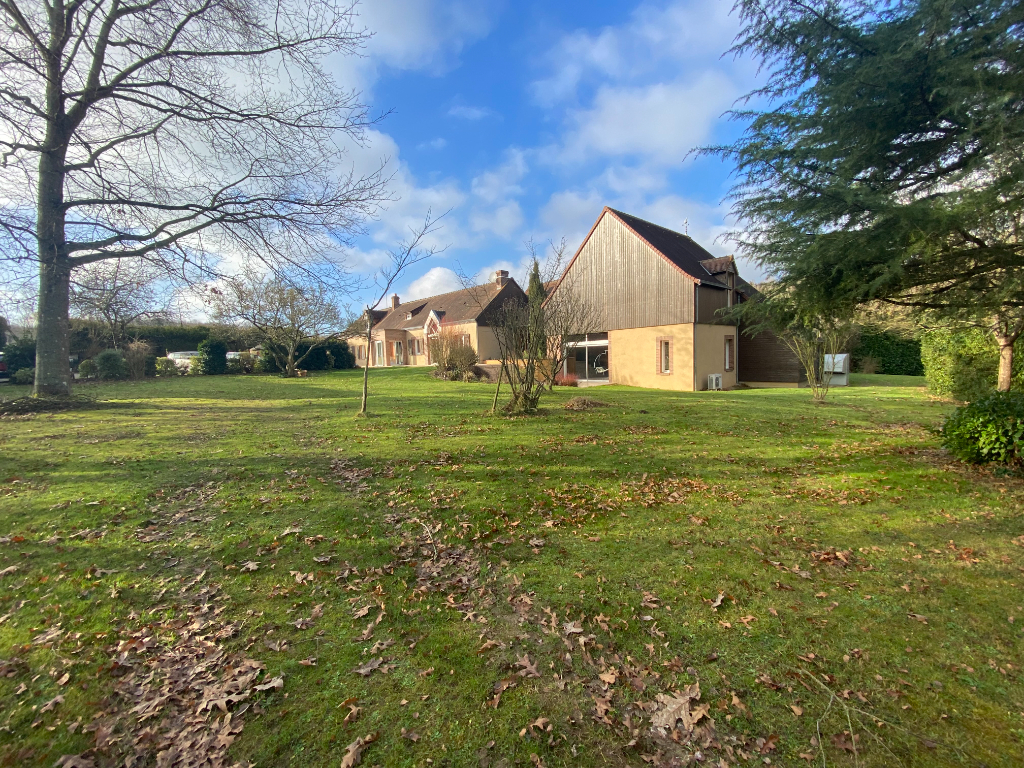 A vendre propriété dans le perche d'environ 550m²,