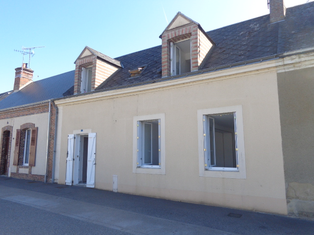 MAISON DE BOURG - 72 m² - VIBRAYE