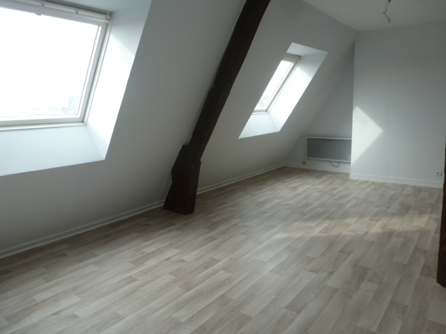 Photo STUDIO CENTRE VILLE HISTORIQUE LA FERTE BERNARD image 3/6