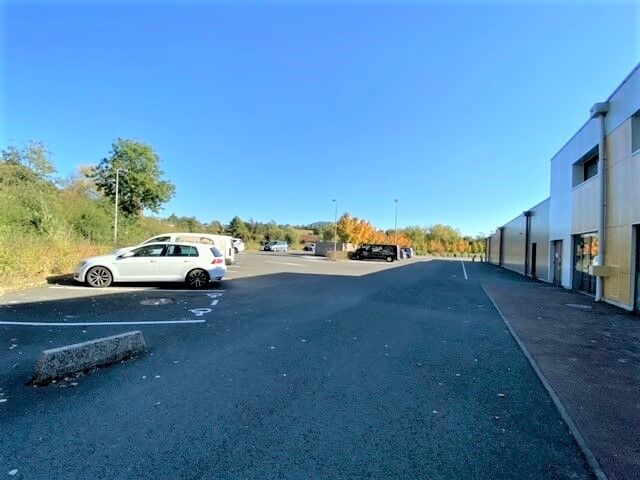 LOCAL COMMERCIAL PROCHE COMMERCE LA FERTE BERNARD